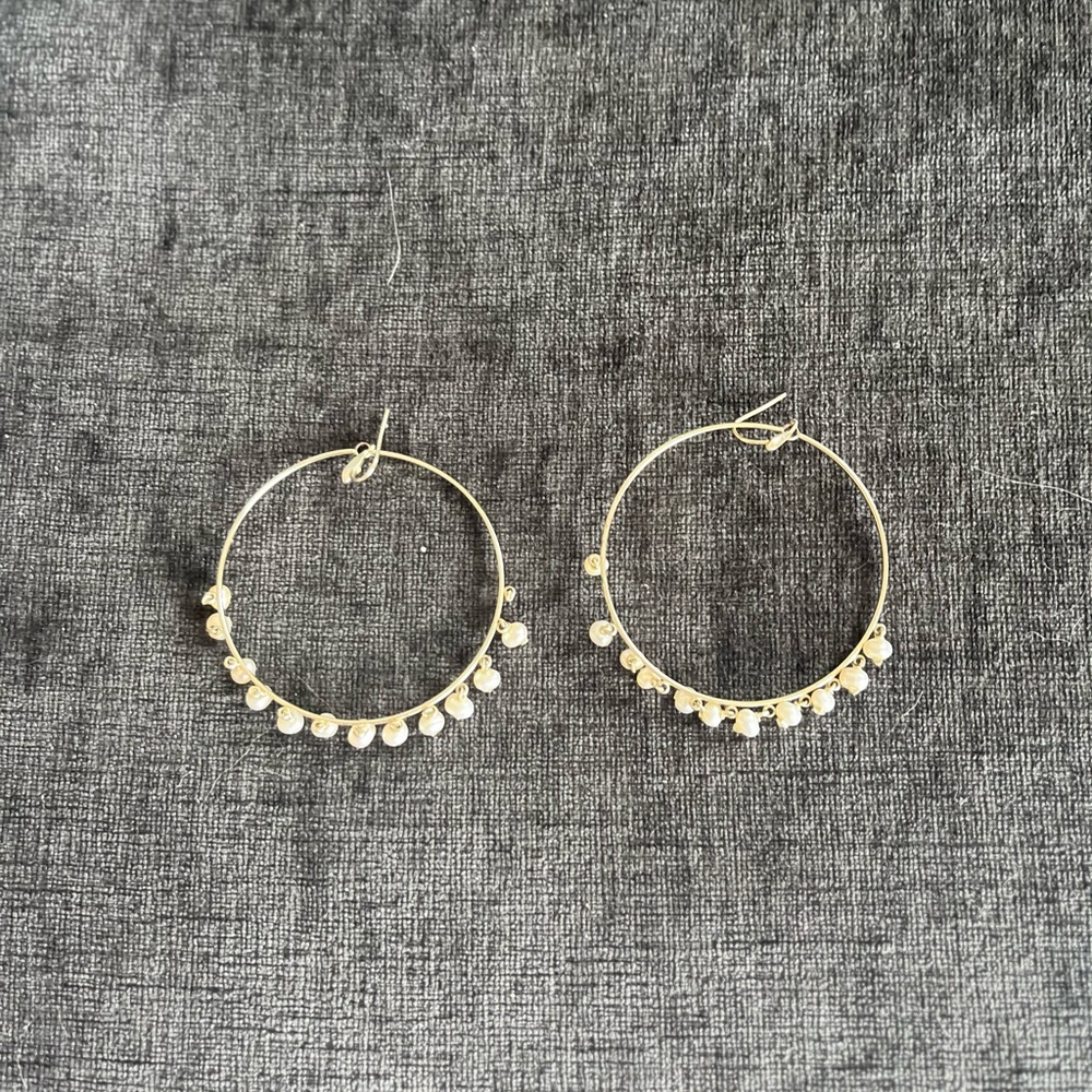 Kendra Scott Gold and White Beaded Hoop Earrings